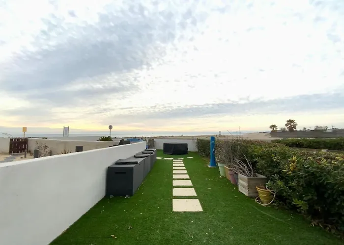The Sea Front-t3 Facing The Seacanal With Air Conditioning *